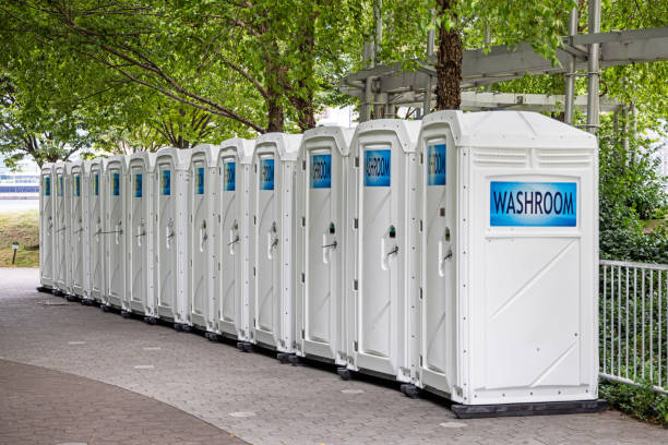Best Best portable toilet rental  in Fowlerville, MI