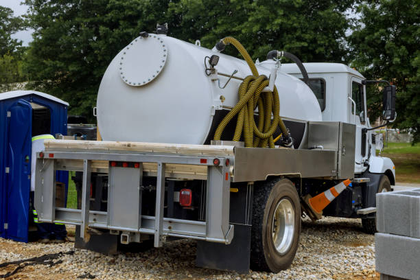 Best Portable toilet rental cost  in Fowlerville, MI